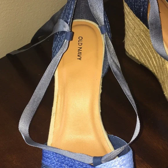 NWOT OLD NAVY Lace Up Espadrille Wedge Peep Toe Blue Sandals - Size 10 - Picture 9 of 15
